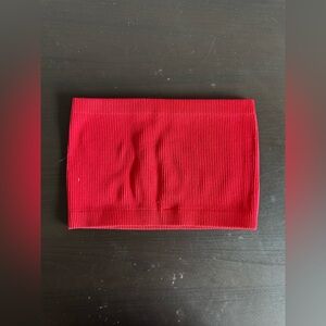 Red ribbed crop tube top